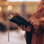 De ce e vitală Spovedania? Preot: „Curățăm” sufletul de păcate