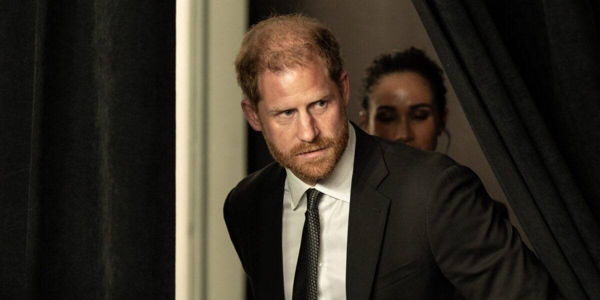 Harry, din nou la atac: Charles, ținta prințului răzvrătit. Copiii, miza familiei regale