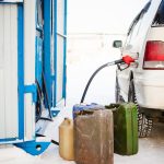 Poți lua combustibil în canistră de la benzinărie? Reguli esențiale pentru șoferi