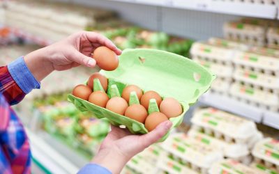 Ouăle, pe cale de dispariție din coșul de Paște Prețul ouălor a crescut semnificativ în ultima perioadă, afectând direct coșurile de cumpărături ale românilor