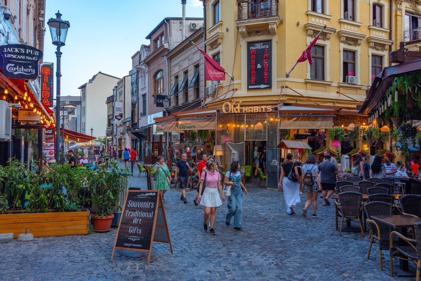 Bucureștiul devine tot mai mult o destinație atractivă pentru turiști, nu doar datorită prețurilor accesibile, ci și pentru diversitatea sa culturală, istorică și modernă