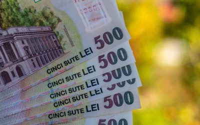 Un curs de calificare în cosmetică durează, în medie, șase luni și le permite absolvenților să profeseze legal în domeniu, fiind acreditat de autorități