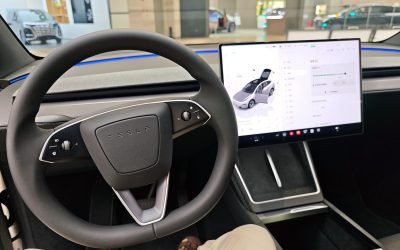 Tesla promite din nou: Mașină electrică mai mică și mai ieftină!