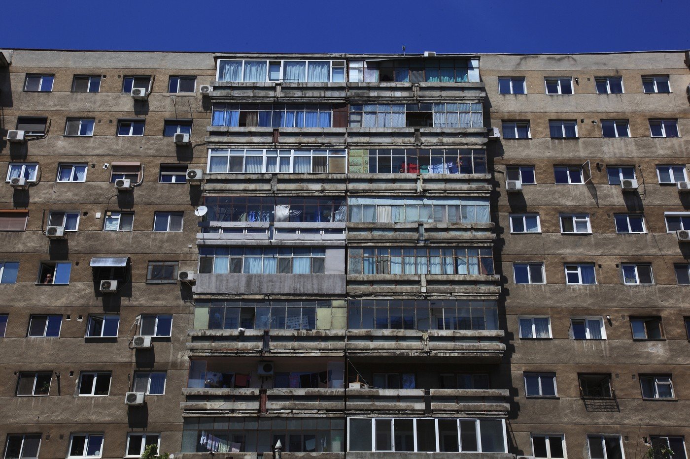 Un apartament din București, listat la prețul de 91.000 de euro, necesită o renovare completă, ceea ce face ca suma să fie doar un punct de plecare pentru viitorul proprietar