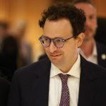 Anthropic, gigantul IA, valorează un trilion $. Depășește OpenAI