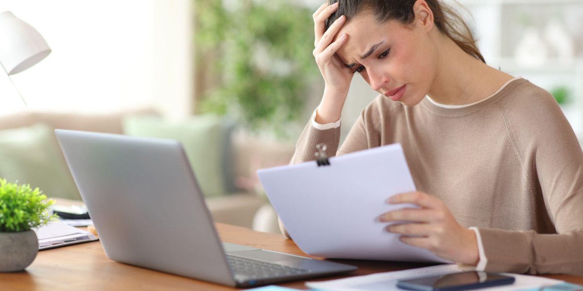 Criză: Statul, datornic cu facturile, pune firmele mici pe butuci