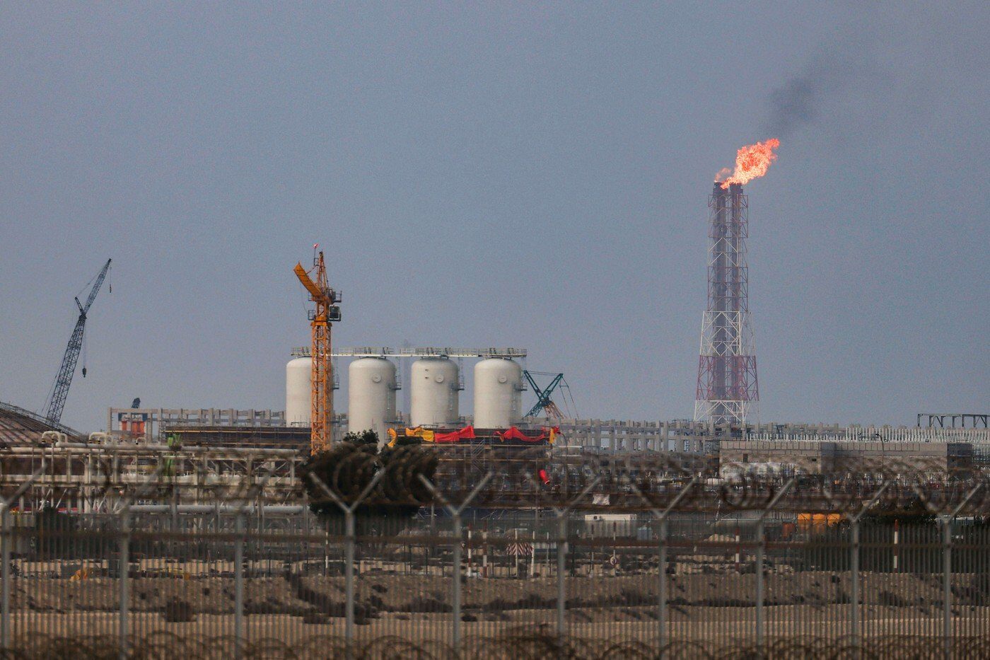 Va dura între trei și cinci ani pentru a fi readusă în funcțiune infrastructura energetică avariată, detaliu tehnic care dezvăluie, mai mult decât orice titlu de ziar, amploarea crizei energetice actuale