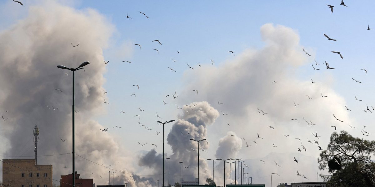 Iranezii anunță moartea unui oficial imporant în urma unor atacuri americane și israeliene Luni dimineața, Iranul a anunțat oficial moartea generalului Majid Khatami, unul dintre liderii cunoscuți ai Corpului Gărzilor Revoluționare Islamice (IRGC)