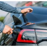 Mașinile electrice, asalt în Europa după explozia prețurilor la benzină