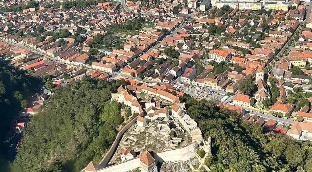 Râșnov: Fortăreața medievală intră în renovare, bani europeni la bătaie