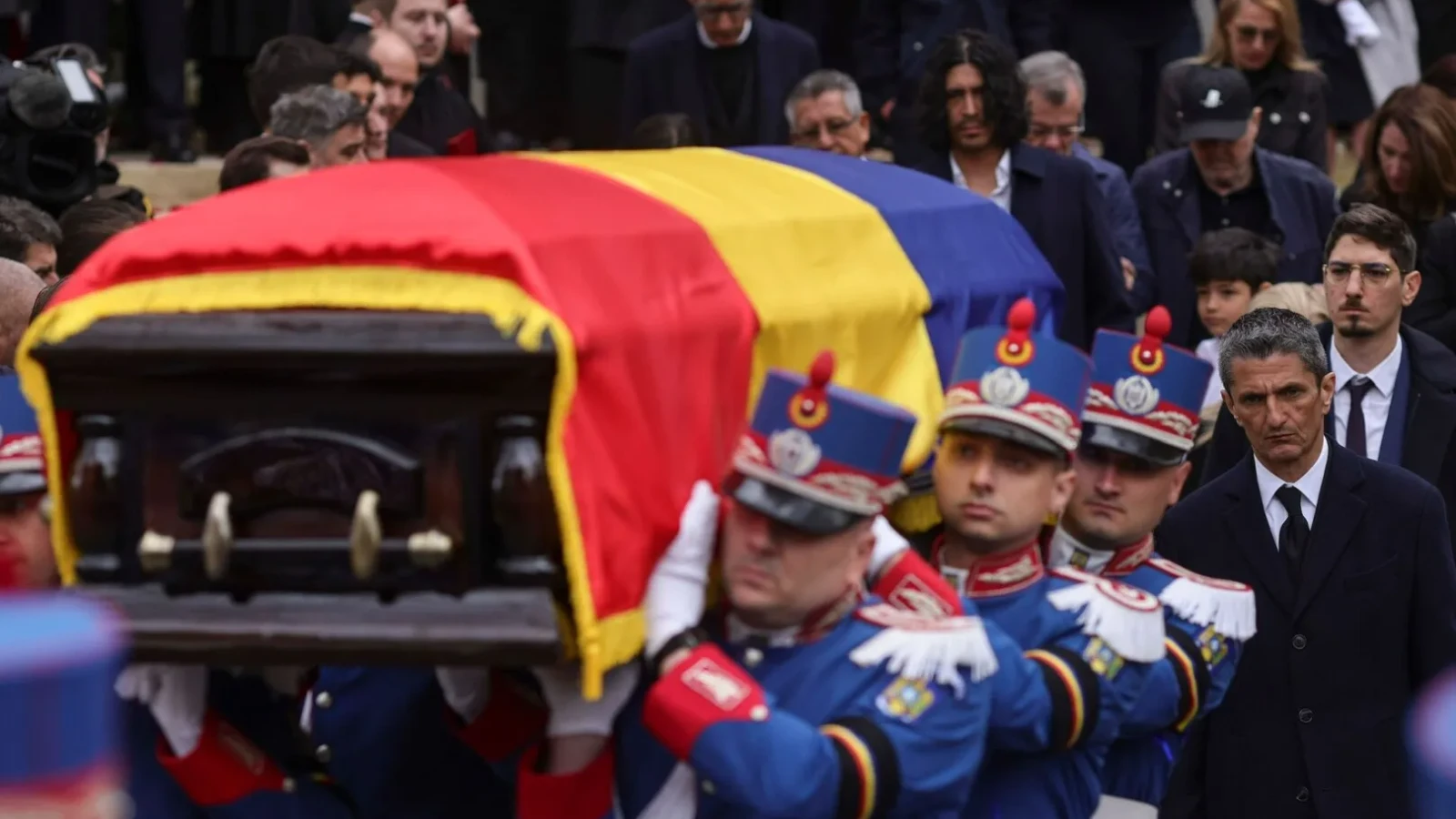 Răzvan Lucescu, mesaj CUTREMURĂTOR la înmormântarea tatălui său: „Pasiunea, fotbalul!”