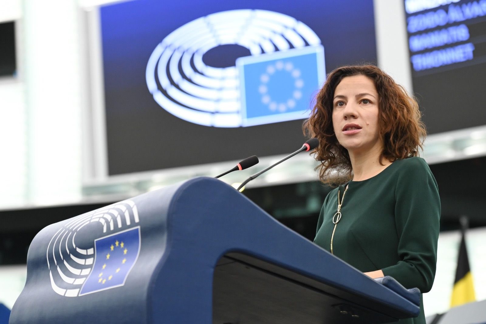 România realocă peste 2,8 miliarde de euro din fonduri europene către patru dintre cele cinci noi priorități stabilite în cadrul procesului de revizuire a bugetului multianual 2021 – 2027, ca parte a politicii de coeziune