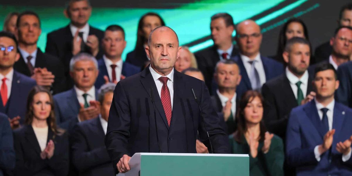 Radev, favorit în Bulgaria: Fostul președinte și partidul său, pe val în sondaje