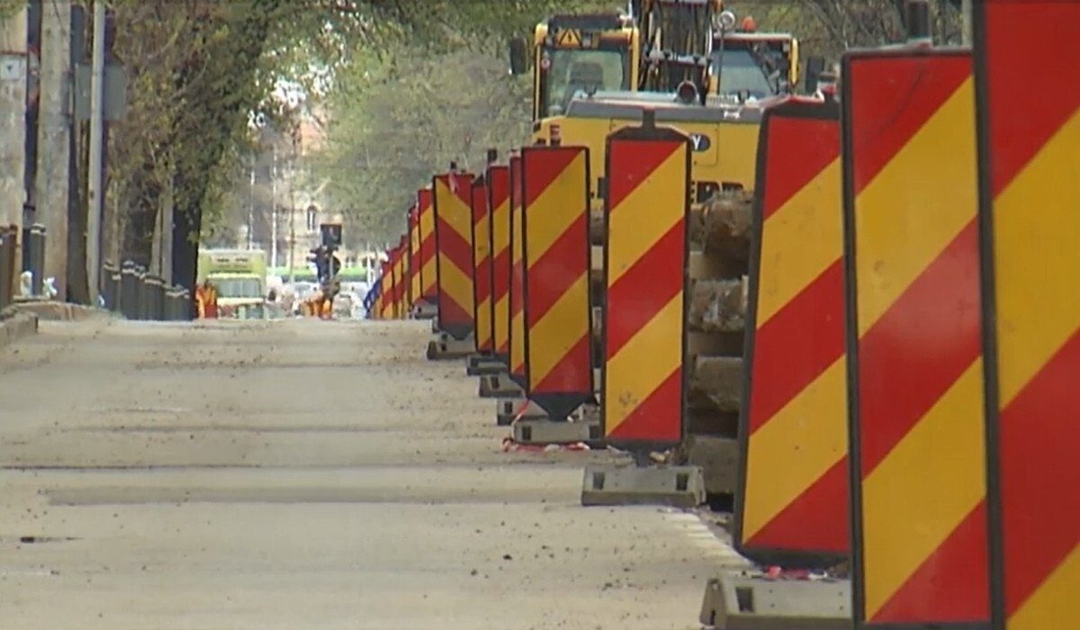 București: Calvar pe șantierele de tramvai. Trafic blocat pe bulevarde