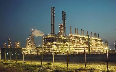 Explozie la uzina Sabic din Jubail și tensiuni în regiune O explozie puternică și un incendiu au avut loc la uzinele Sabic din Jubail, una dintre cele mai mari zone industriale din lume, situată pe coasta de est a Arabiei Saudite