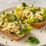 rapid și delicios: 3 rețete de salată de ouă, perfecte pentru gustare sau sandwich