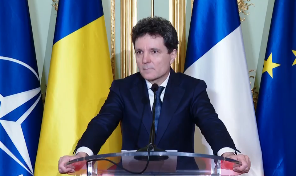 Pierdere de timp: Luni întregi pentru a reuni aceleași persoane