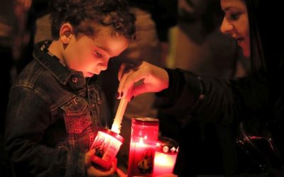 Luminări și candele de Paște: GHID DETALIAT pentru a evita INCENDIILE în România