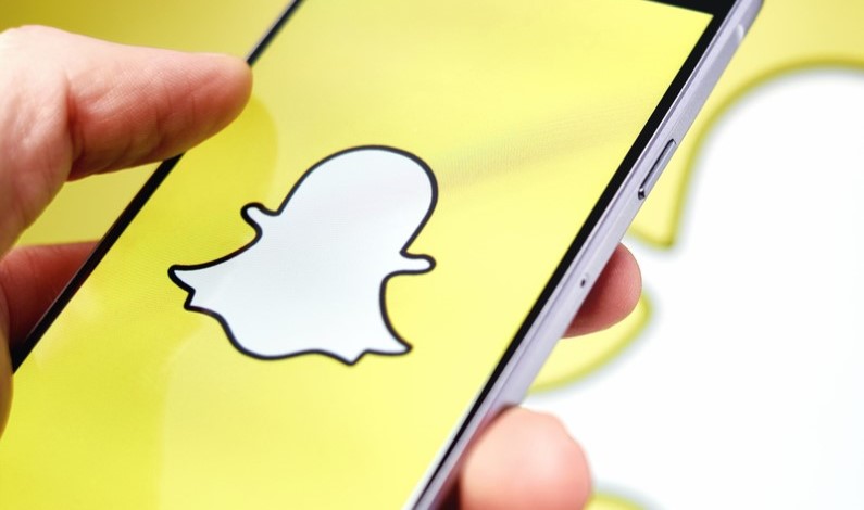 Concedieri masive la Snapchat: Compania-mamă dă afară 1.000 de oameni din cauza AI