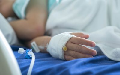 Șoc în spital: Sute de copii, infectați cu HIV din cauza seringilor refolosite