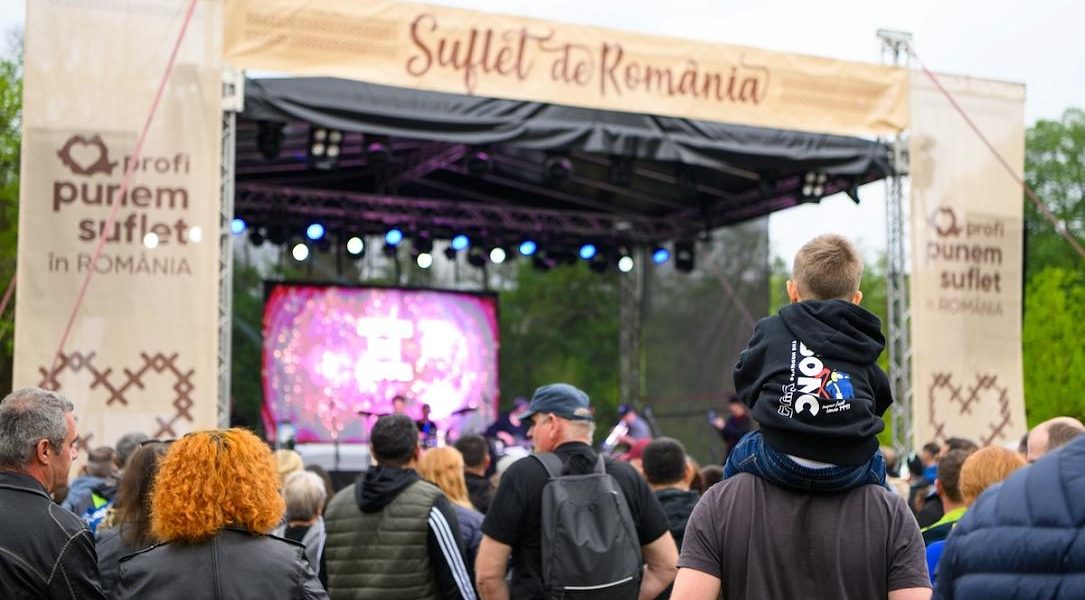 Muzică și meșteșuguri românești, la festivalul de la Săvârșin