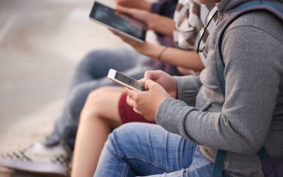 UE schimbă regulile: Telefoanele mobile, transformate radical din 2027