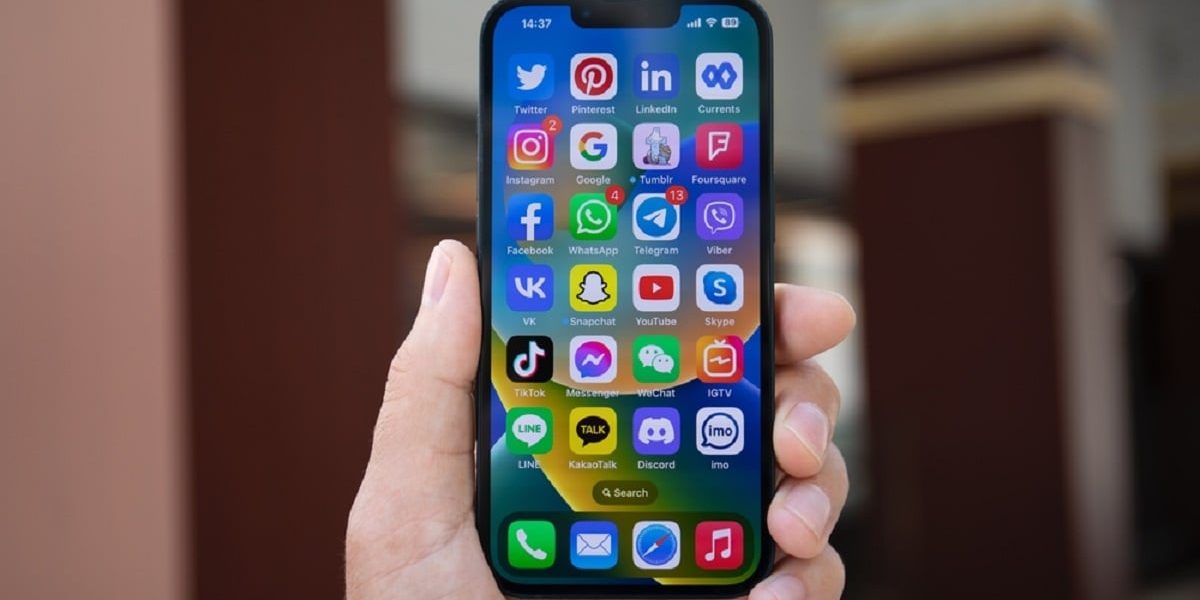 Alternative la WhatsApp: Aplicațiile care îți țin legătura cu cei dragi