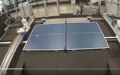 Robotul de Tenis Uimește: Jucători Experimentați, Căzuți la Picioare