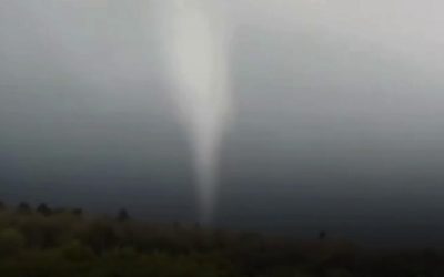 Tornadă în Mureș: Fenomen „atipi” semnalează vreme extremă în România?