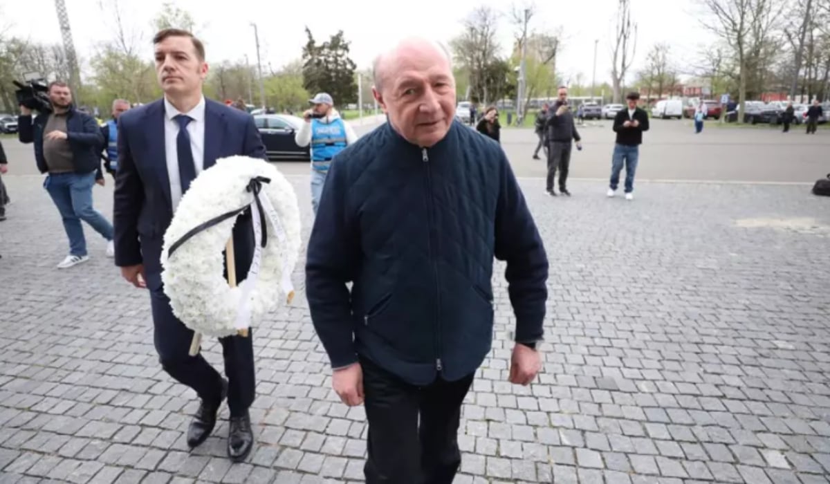 Traian Băsescu, fostul președinte al României, a adus un ultim omagiu lui Mircea Lucescu la Arena Națională