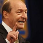 Fostul președinte Traian Băsescu atrage atenția asupra riscurilor intervențiilor asupra prețurilor carburanților, recomandând măsuri de raționalizare pentru evitarea unei crize majore în domeniul energetic
