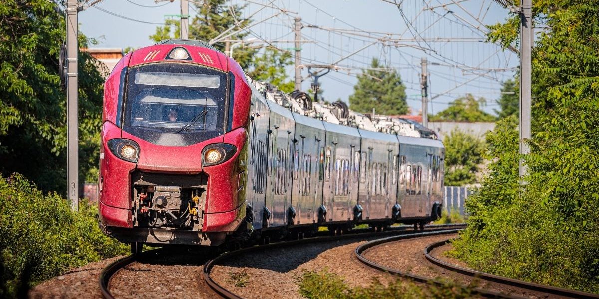 Restricții MAJORE la trenuri în București: Viteza, limitată la 30 km/h