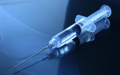 Vaccinul antigripal protejează creierul: Alzheimer, risc mai mic. Doza contează