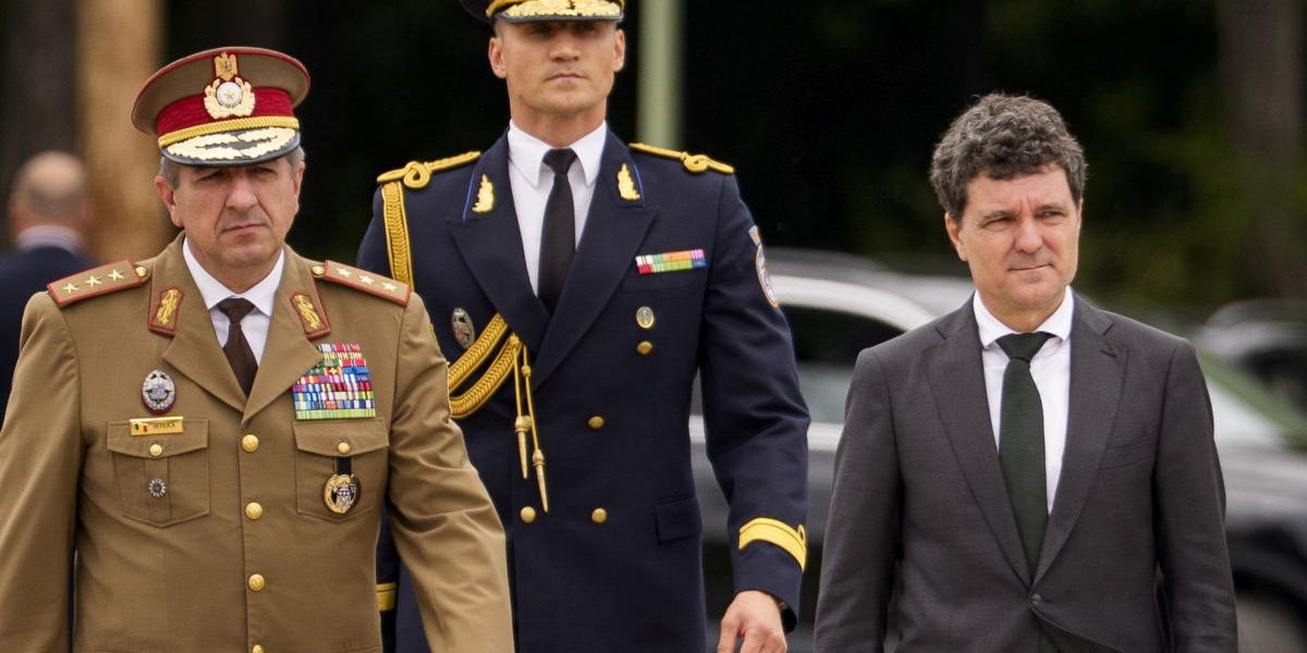 Amenințări cu moartea pentru Nicușor Dan pe Facebook Poliția, în alertă