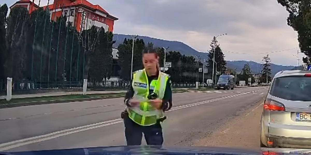 Șofer amendat de polițistă nervoasă: „A fost verde!” sau „Galben, da?”