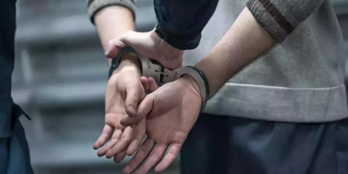 Tânăr reținut pentru mesaje fasciste și rasiste, anchetă amplă în România