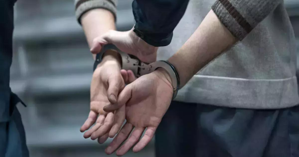 Un t&acirc;năr de 23 de ani este cercetat de polițiștii din Bucuresți după ce a postat pe o rețea de socializare un mesaj cu caracter fascist, legionar și rasist