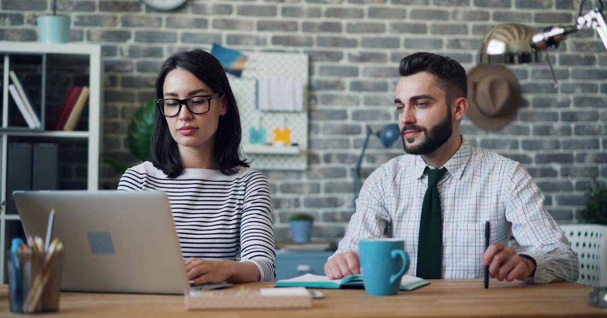 IMM-urile Românești, Puse la Încercare de Economia Globală și Digitalizare IMM-urile din România se confruntă cu o provocare majoră: adaptarea rapidă la complexitatea economiei globale și la transformările digitale