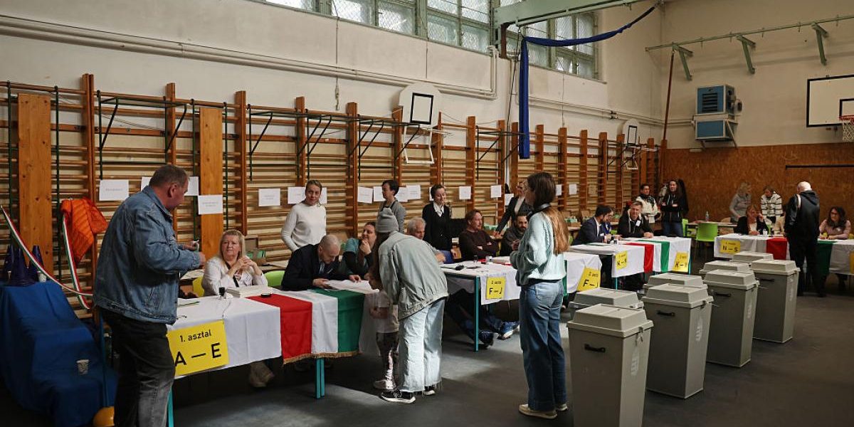 Politicianul român, șocat de alegerile din Ungaria: „Dinozaurii” cu ziarul-cearșaf