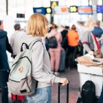 Haos în Aeroporturile din Europa: Pasagerii pierd zboruri din cauza UE