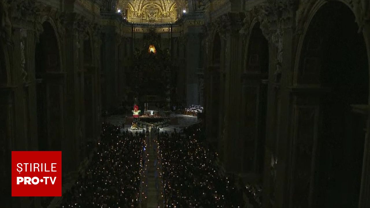 Papa Leon a oficiat pentru prima dată Vigilia Pascală la Bazilica Sfântul Petru din Vatican, marcând o schimbare semnificativă în tradiția religioasă a pontificatului său