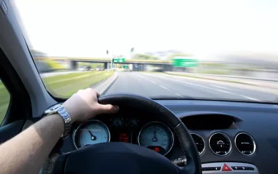 Viteza OPTIMĂ pentru consum MINIM: Economisești 10 lei/100 km!