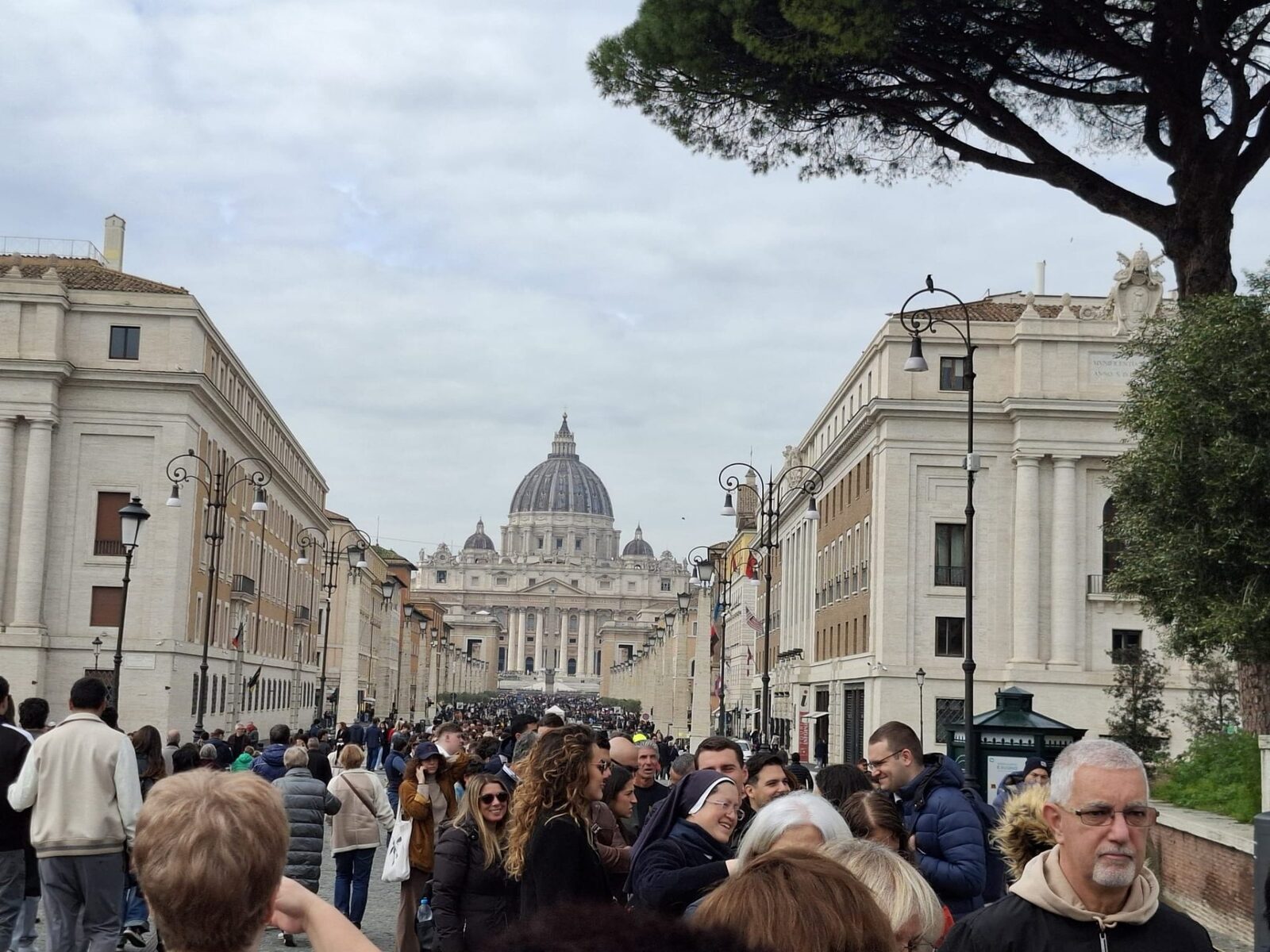 Primul Paște fără Papa Francisc, sărbători cu Papa Leon