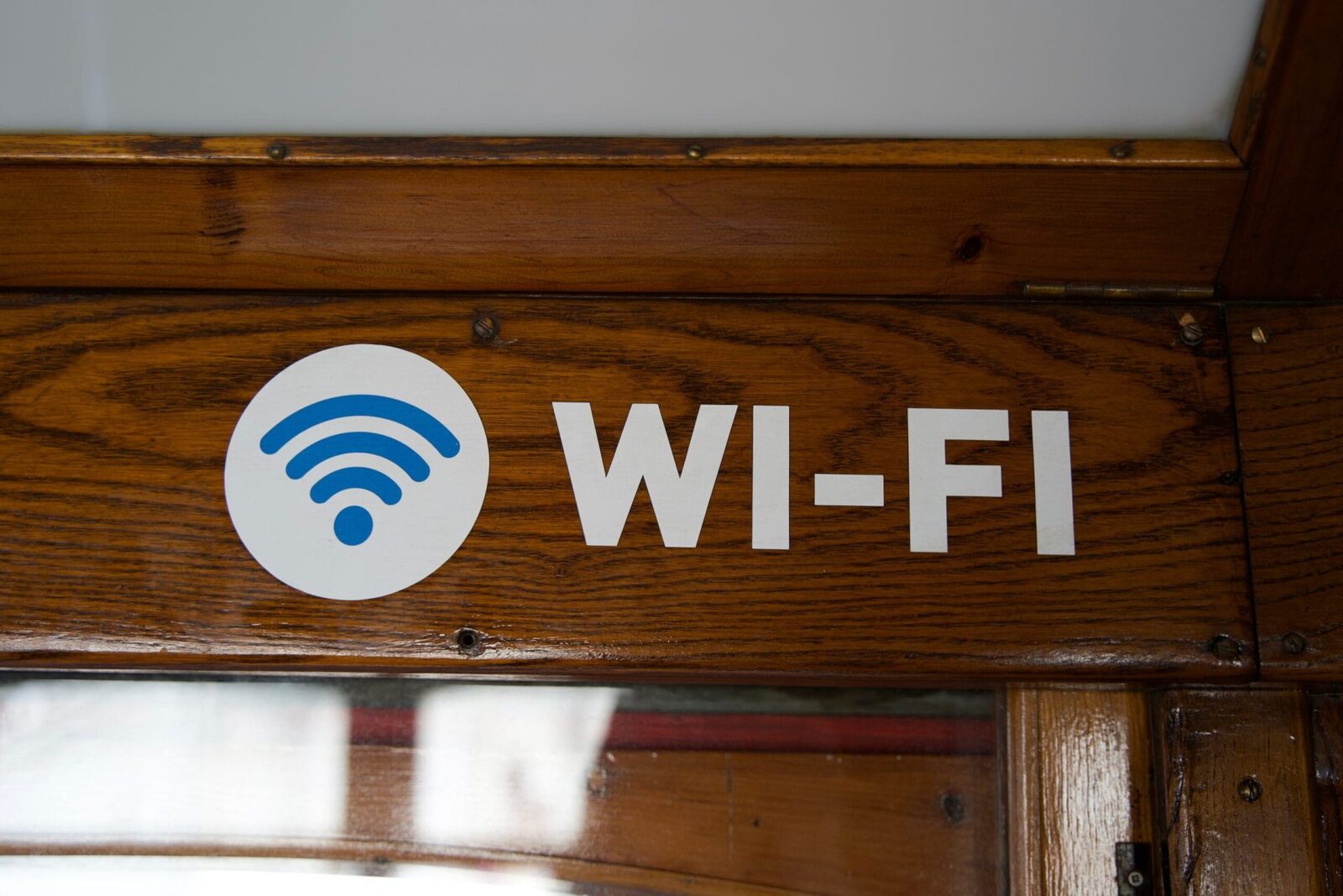 Noua rețea Wi-Fi, o iluzie? De ce viteza „super-rapidă” e doar promisiune