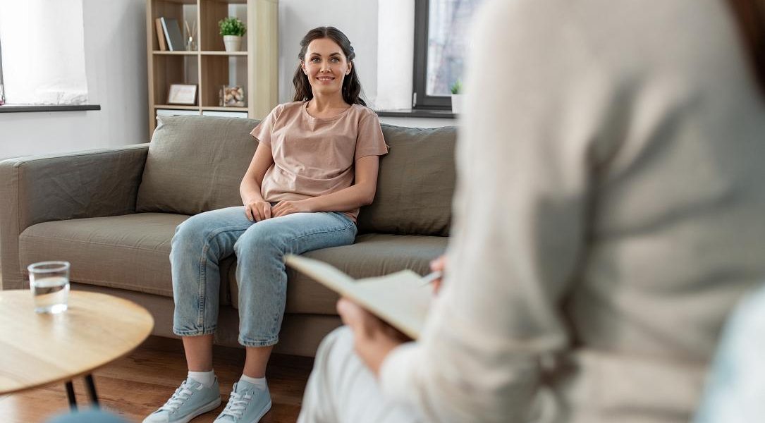 România: Lege pentru consiliere gratuită a părinților cu copii cu autism, Sindrom Down