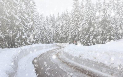 Ninsoare ca-n basme în România, cu strat de zăpadă de doi metri în unele zone muntoase În prag de Paște, România este afectată de o vreme capricioasă, cu ninsori abundente în zonele montane