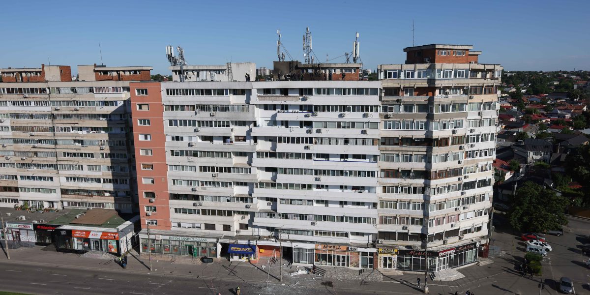Blocul lovit de drone: PSD vrea demisia lui Miruță, AUR cere demisii după votul anti-drone