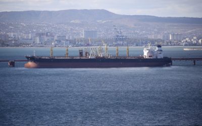 Petrolul, în scădere! Trei superpetroliere riscă Strait of Hormuz, speranțe pentru piețe
