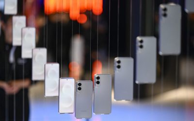 Elevii, fără telefoane în școală. Proiect de lege spre Parlament pentru România