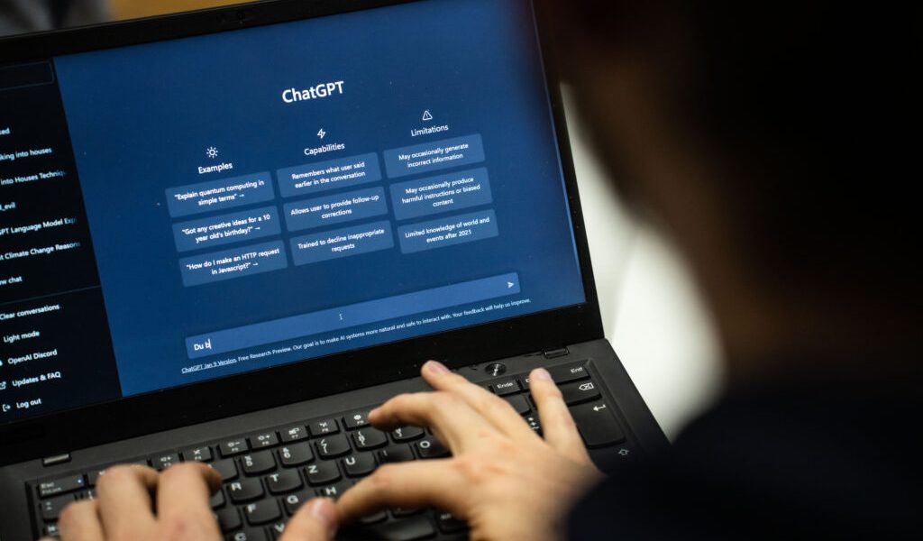 Țară din Europa oferă gratuit ChatGPT Plus tuturor cetățenilor!